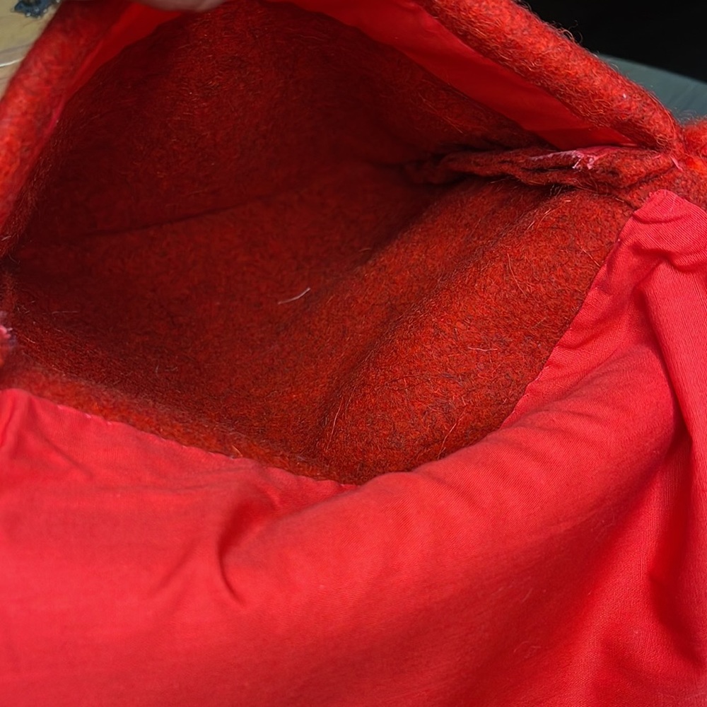 Crossbody Wool Bag - Picture 10 of 11